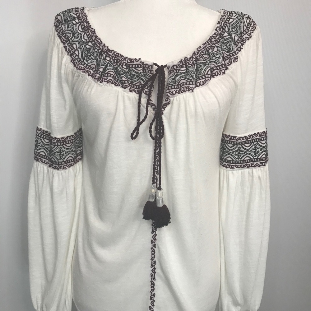 White House Black Market Embroidered Top - Size: S - Picture 10 of 17